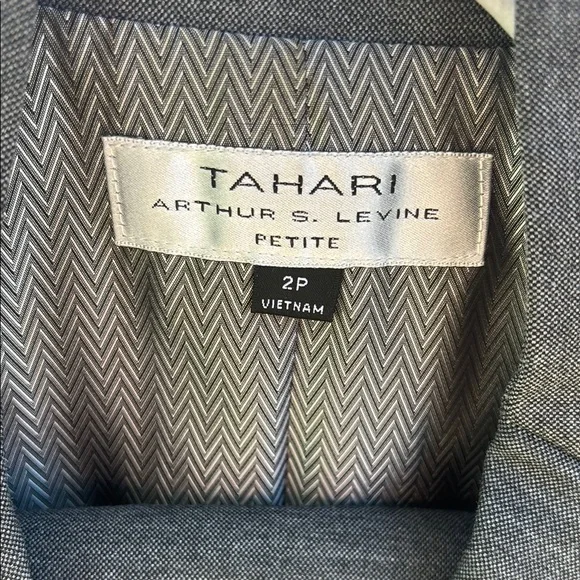 Tahari Classic Gray Double-Breasted Suit - Picture 2 of 15